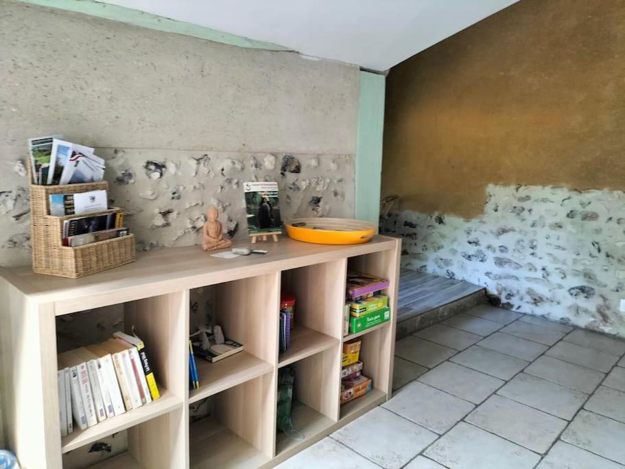 Charmante Maisonnette En Pierre Écardenville-sur-Eure Exterior foto